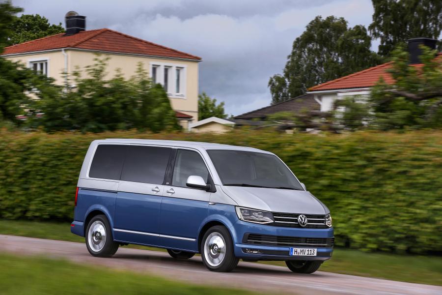  Volkswagen Multivan Generation Six 2015 года  (фото 10 из 31)